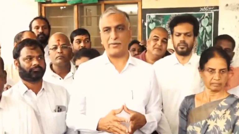 Harish Rao : హైకోర్టులో హరీష్ రావుకు ఊరట.. ఎన్నికల పిటిషన్ కొట్టివేత