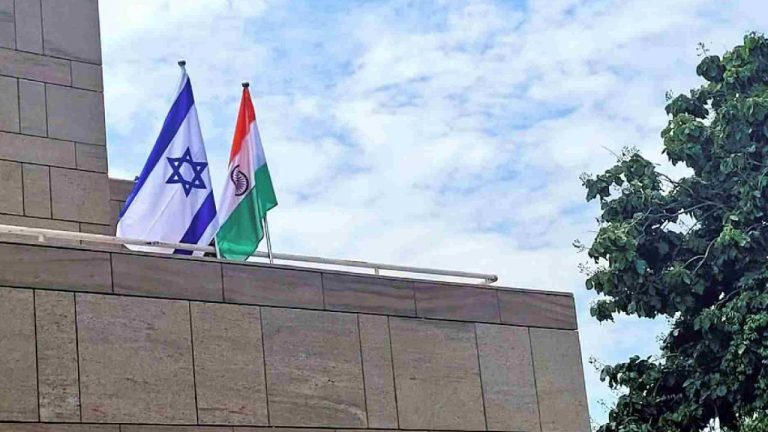 Tensions in Middle East: ఇజ్రాయిల్‌లో ఉండే భారతీయులు జాగ్రత్త.. ఎంబసీ ఆదేశాలు..