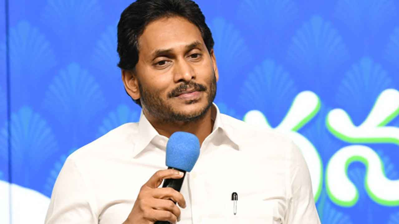 YS Jagan: అనకాపల్లికి వైఎస్‌ జగన్‌.. అచ్యుతాపురం బాధితులకు పరామర్శ