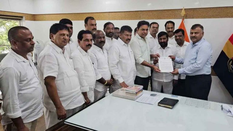 KTR : మా వాళ్ళు తిరగబడితే కాంగ్రెస్ గుండాలు ఒక్కరు కూడా మిగిలే వారు కాదు..