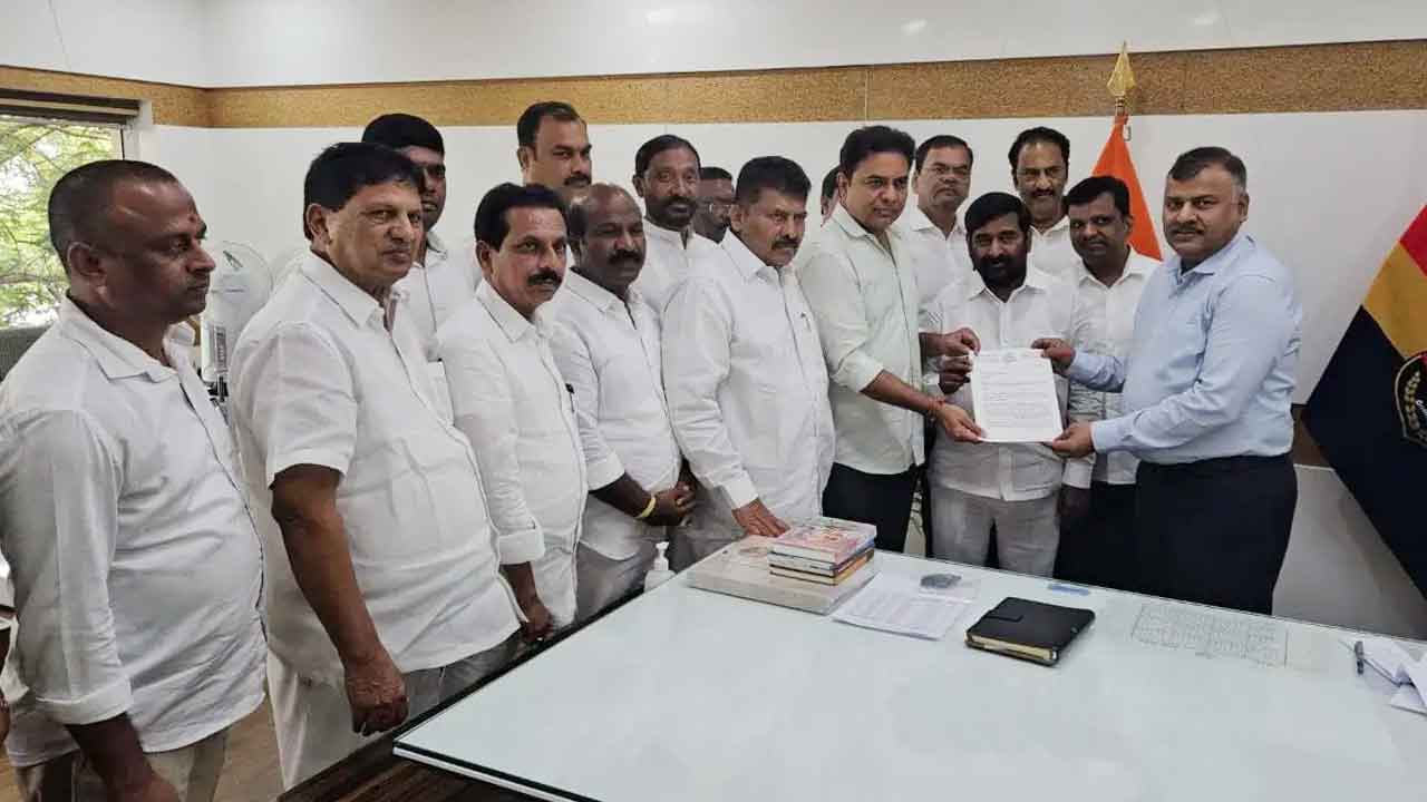 KTR : మా వాళ్ళు తిరగబడితే కాంగ్రెస్ గుండాలు ఒక్కరు కూడా మిగిలే వారు కాదు..