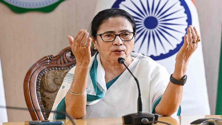 Mamata banerjee: బంగ్లాదేశ్‌ విషయంలో మోడీ సర్కార్‌ నిర్ణయాలకు మద్దతుగా ఉంటాం