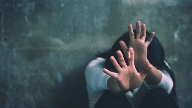 Mumbai: ముంబైలో దారుణం.. సోషల్ మీడియాలో పరిచయమైన బాలికపై అత్యాచారం