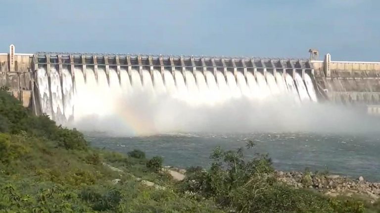 Nagarjuna Sagar: నాగార్జున సాగర్ కు కొనసాగుతున్న భారీ వరద..