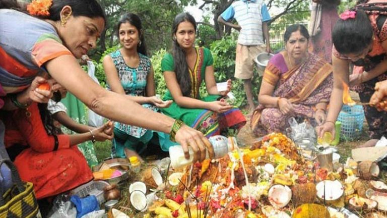 Nagula Panchami: నేడు నాగ పంచమి.. తెలుగు రాష్ట్రాల్లో శ్రావణ మాసం సందడి..