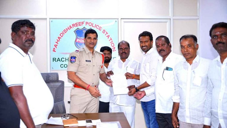 Andela Sriramulu Yadav : కబ్జా కోరల్లో తుమ్మల చెరువు.. మా చెరువు కనబడుటలేదని ఫిర్యాదు