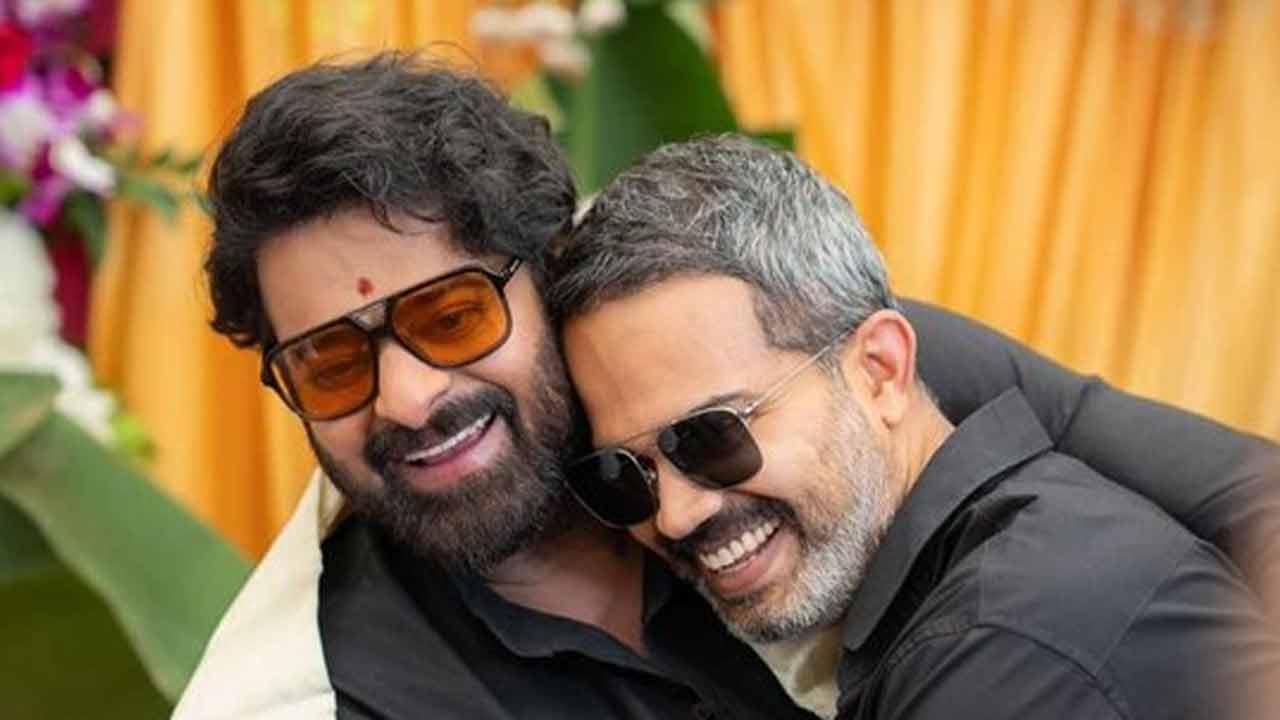 Prabhas: ప్రశాంత్ నీలే హీరోలా ఉన్నాడన్న ప్రభాస్.. పాపాం నీల్ ఏం చేశాడో తెలుసా?