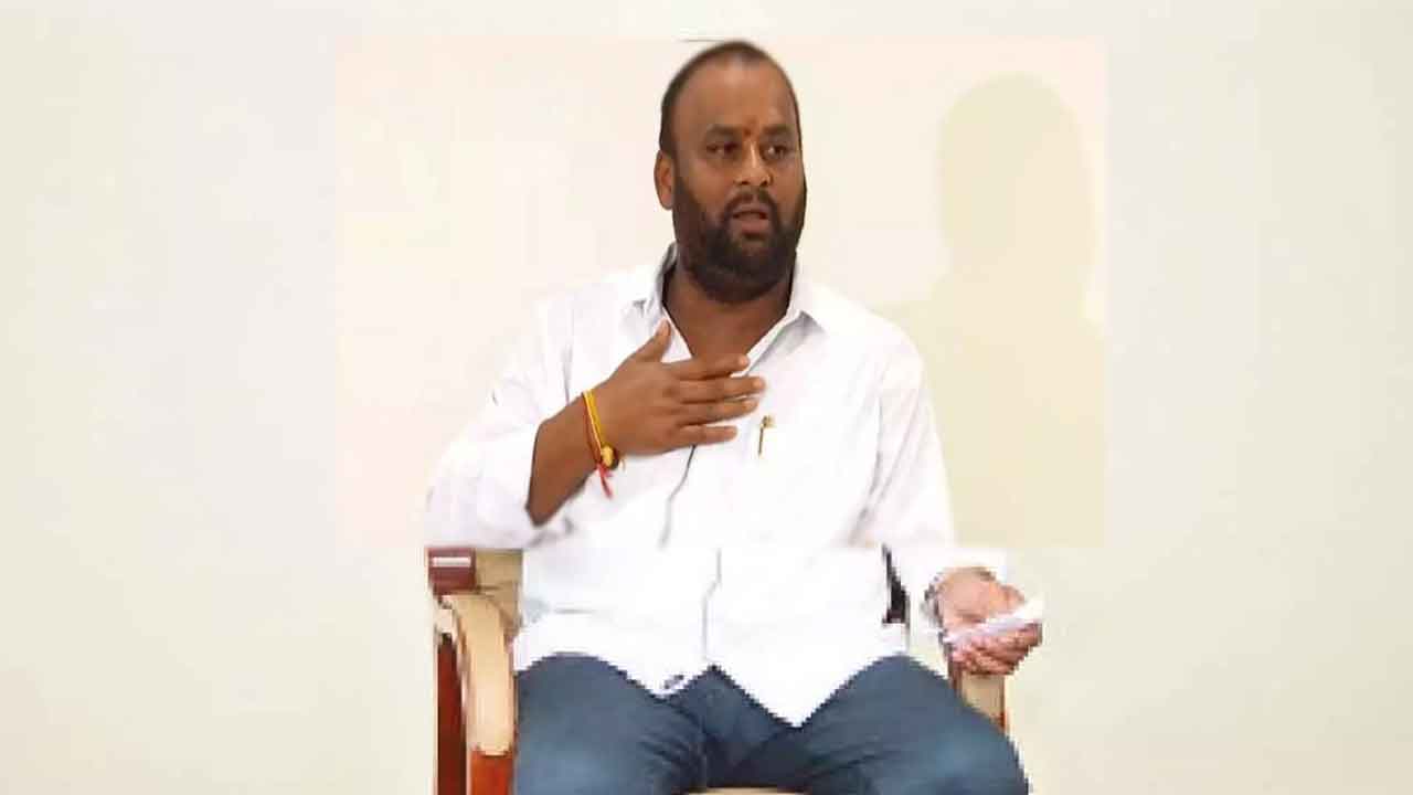 Mandipalli Ramprasad Reddy: గత ప్రభుత్వంలో భూ పంపిణీలో భారీగా అక్రమాలు జరిగాయి..