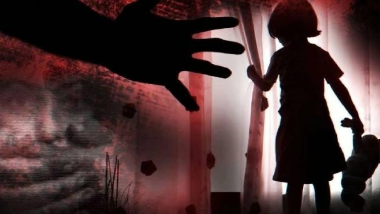 Sangareddy: చాక్లెట్ ఆశ చూపి.. 8 ఏళ్ల చిన్నారిపై ఇద్దరు యువకుల అత్యాచారం..