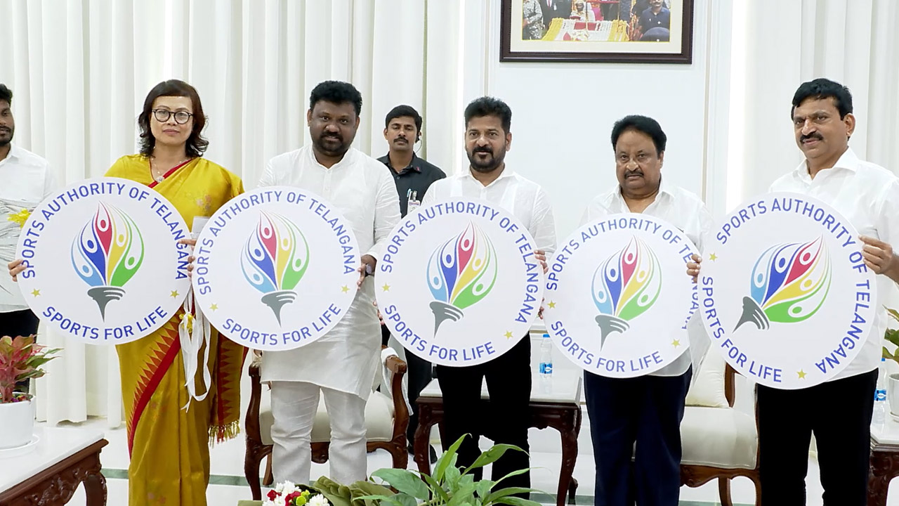 CM Revanth Reddy : తెలంగాణ స్పోర్ట్స్ లోగోను ఆవిష్కరించిన సీఎం రేవంత్‌ రెడ్డి
