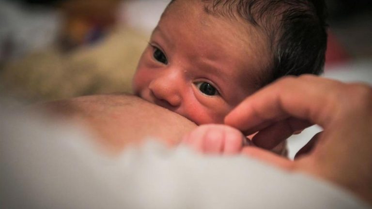 Breastfeeding: 30 శాతం మంది తల్లులు పిల్లలకు పాలివ్వడం లేదు.. ప్రమాదం వారికే.. !