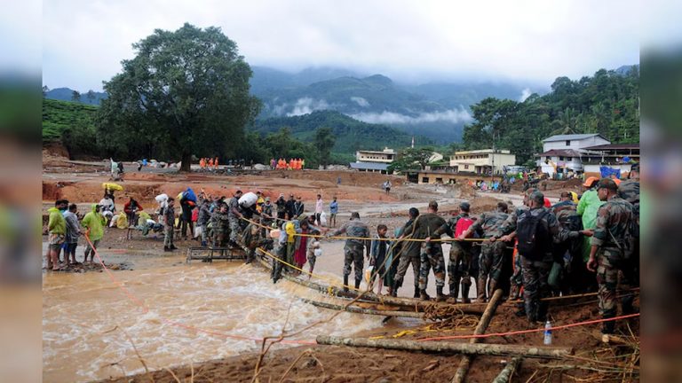Wayanad Landslide: విపత్తుతో పోరాడి నెలన్నర పసికందు, ఆరేళ్ల బాలుడిని రక్షించిన తల్లి