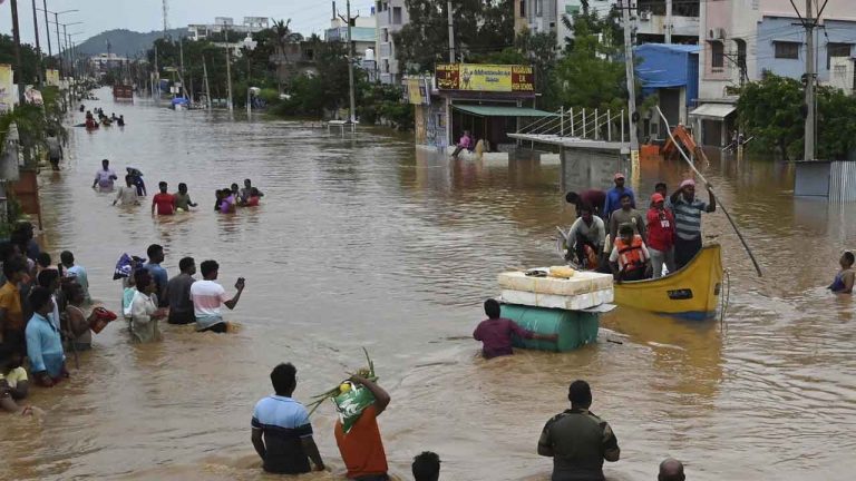 12 People Killed: వరదల్లో గత రెండు రోజుల్లో 12 మృతదేహాలను గుర్తించిన అధికారులు