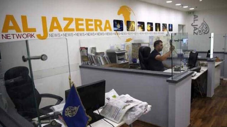 Al Jazeera: కెమెరాలు తీసుకుని వెళ్లిపోండి.. ‘‘అల్ జజీరా’’కి ఇజ్రాయిల్ షాక్..