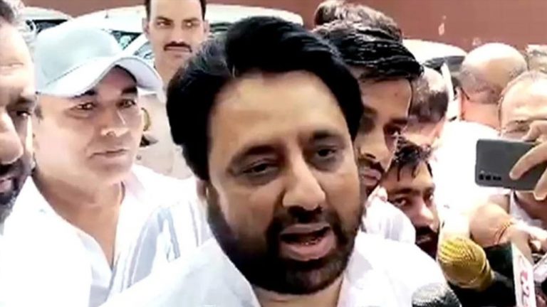 Amanatullah Khan: మనీలాండరింగ్ కేసులో ఆప్ ఎమ్మెల్యేకు 14 రోజుల  జ్యుడీషియల్ కస్టడీ..