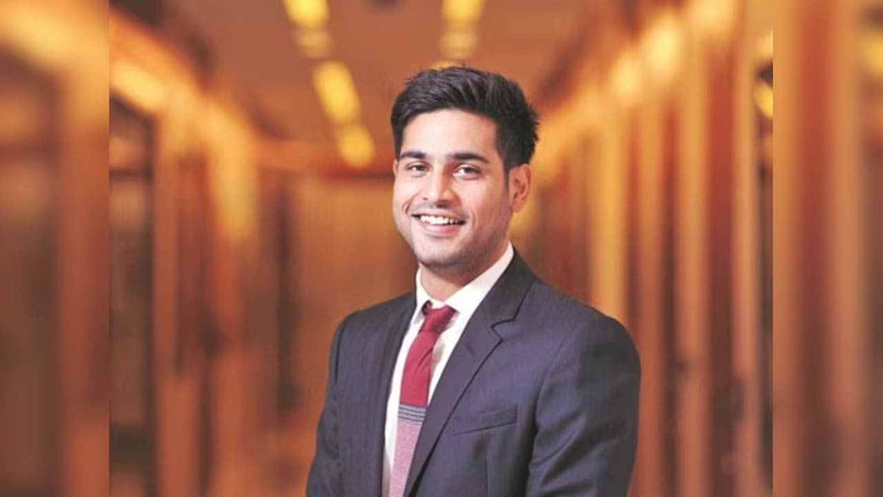 Anmol Ambani: అనిల్ అంబానీ కుమారుడిపై రూ.కోటి జరిమానా!