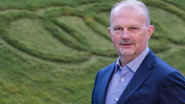 Italy: ఆడి ఇటలీ అధినేత కన్నుమూత.. 10 వేల అడుగుల ఎత్తు నుంచి పడి మృతి