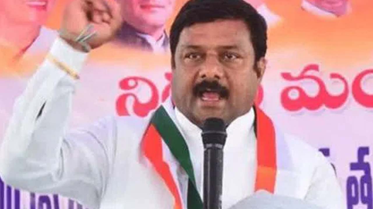 BJP Leader Maheshwar Reddy: 10 మంది ఎమ్మెల్యేల పై స్పీకర్ చర్యలు తీసుకోవాలి..