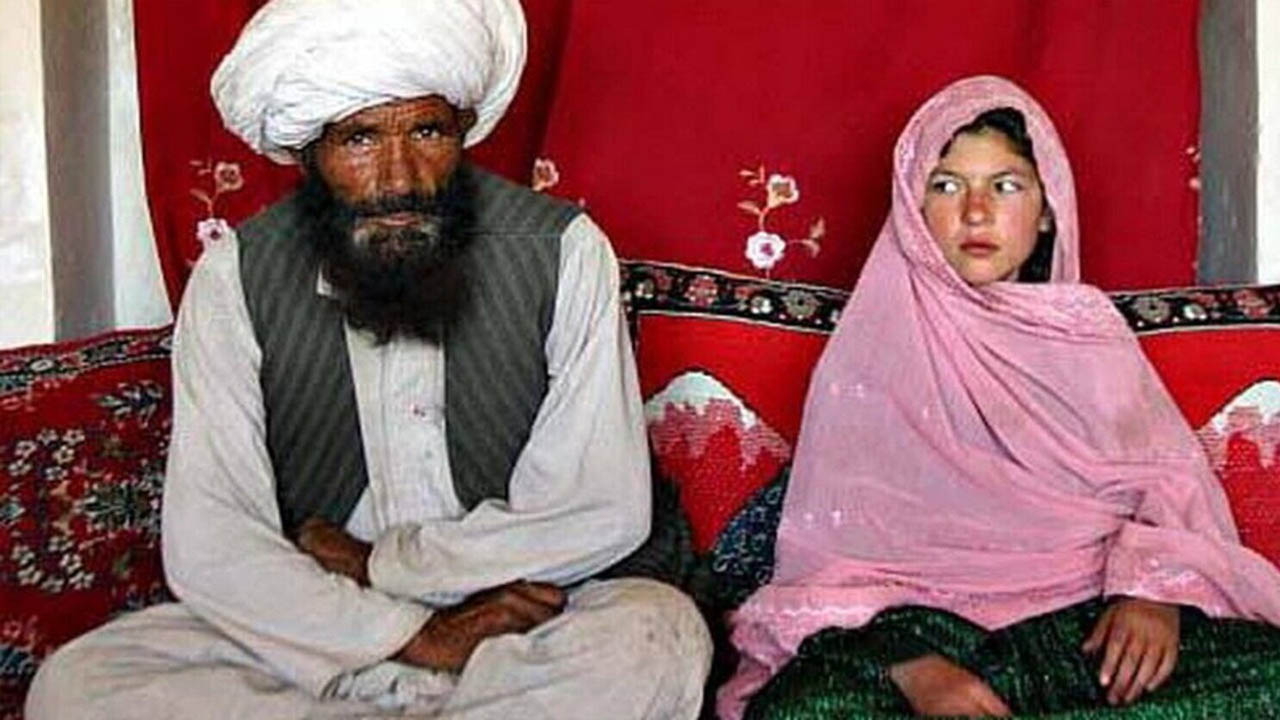 Strange Tradition: ఇదెక్కడి ఆచారం.. ఈ తెగలో తండ్రి కూతురిని పెళ్లి చేసుకుంటాడట?