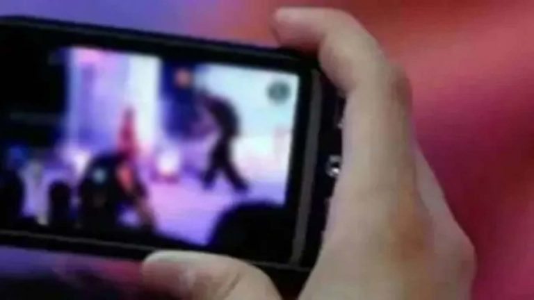 Bengaluru: ఉమెన్స్ కాలేజీ వాష్‌రూమ్‌లో మొబైల్ కలకలం.. ఇంజనీరింగ్ విద్యార్థి అరెస్ట్