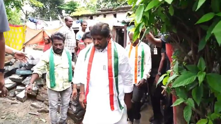 Deputy CM Bhatti Vikramarka: మున్నేరు వరద ముంపు ప్రాంతాలను పరిశీలించిన డిప్యూటీ సీఎం