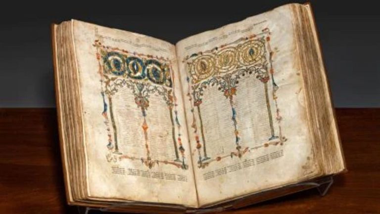 Bible: రూ.57 కోట్లకు అమ్ముడుబోయిన 14వ శతాబ్దం అరుదైన బైబిల్..