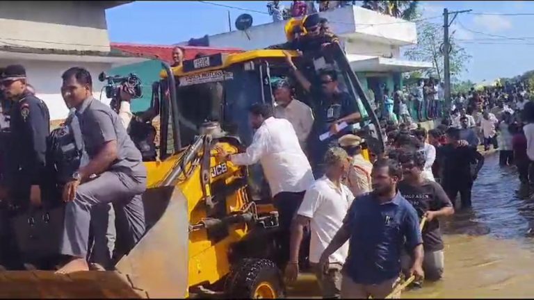 CM Chandrababu: ప్రతి కుటుంబానికి రూ.10 వేలు, హెక్టార్‌కు రూ.25 వేలు.. సీఎం చంద్రబాబు ప్రకటన