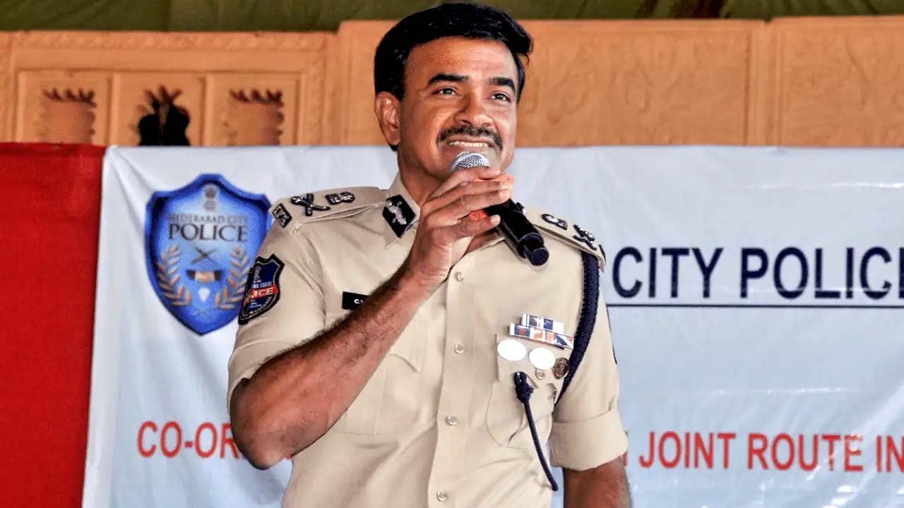 CV Anand: వచ్చే ఏడాది నుంచి పద్ధతి మారాలి.. భక్తులకు సీవీ ఆనంద్ విజ్ఞప్తి