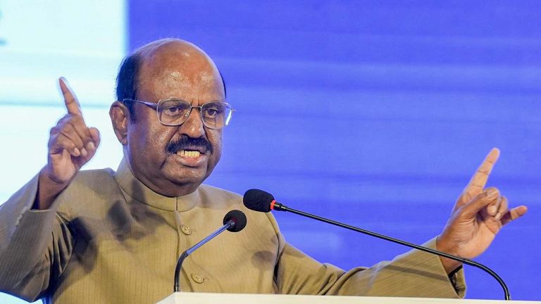 CV Ananda: పోలీసులపై బెంగాల్ గవర్నర్ తీవ్ర విమర్శలు.. నేరస్థులున్నారని వ్యాఖ్య