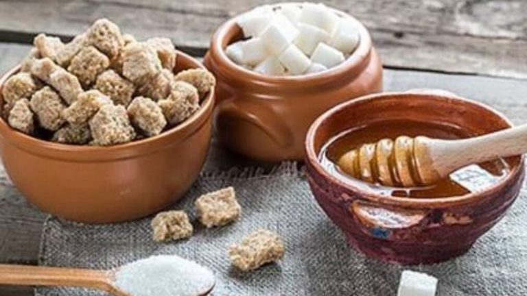 Diabetes Patients: డయాబెటిస్ రోగులకు ఆహారాలలో చక్కెరకు బదులుగా తేనె, బెల్లం ప్రయోజనకరంగా ఉంటాయా..?