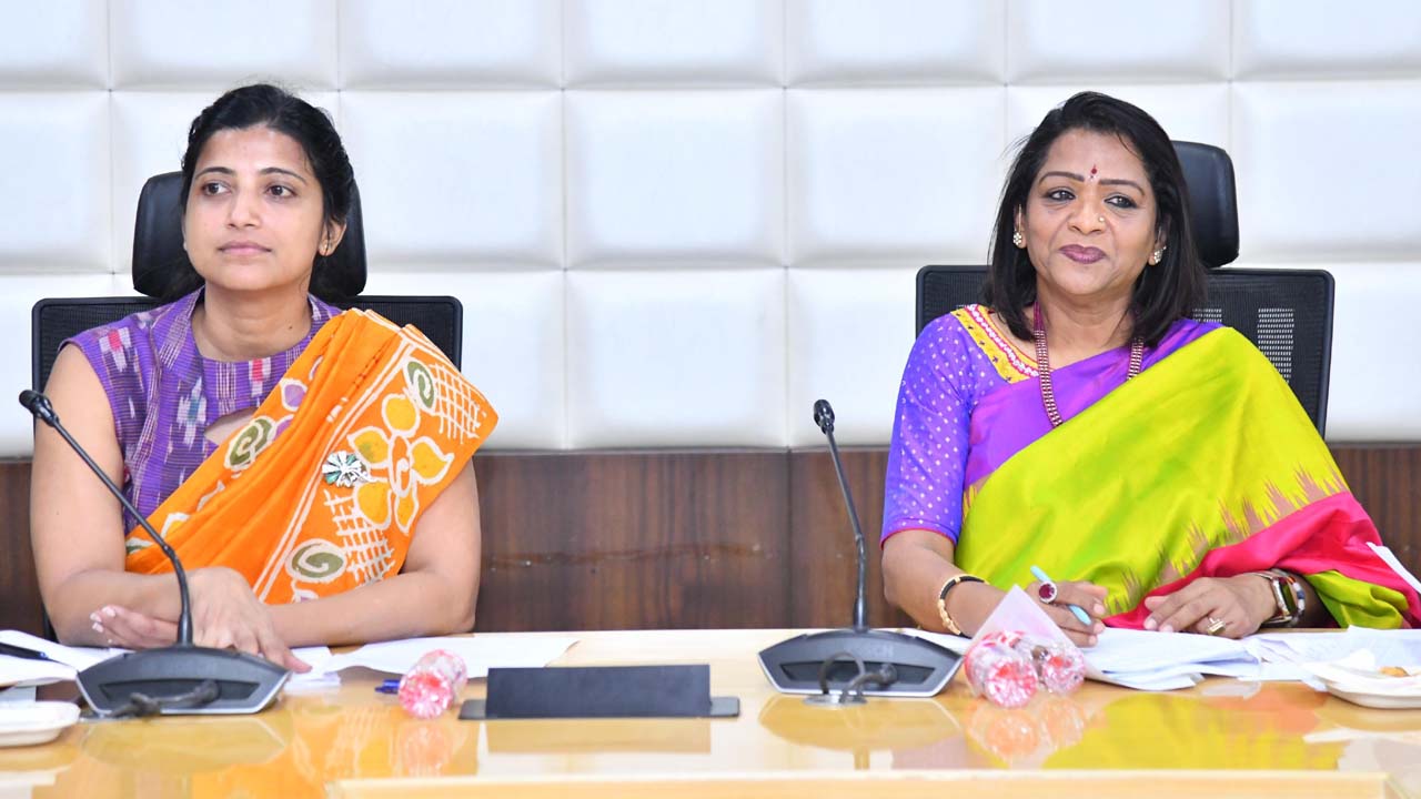 GHMC Office: జీహెచ్ఎంసీ ప్రధాన కార్యాలయంలో ప్రజాపాలన దినోత్సవ వేడుకలు..