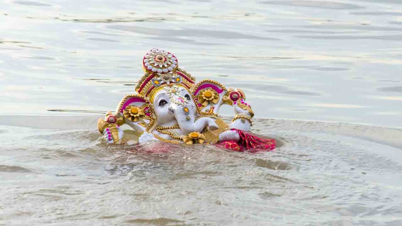Ganesh Immersion: గణేష్ నిమజ్జనంలో అపశృతి.. ముగ్గురు మృతి