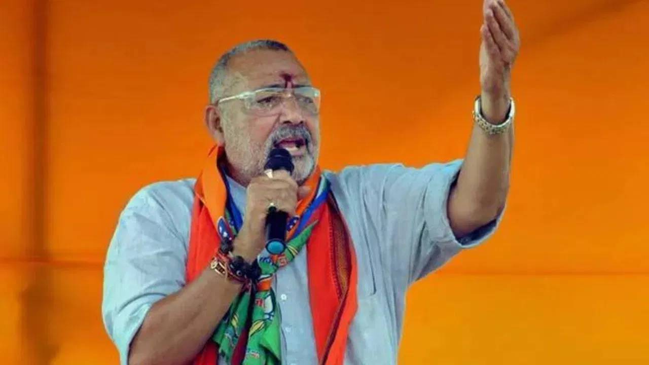 Giriraj Singh: ‘‘హిందువులు ఎప్పుడూ సెలవులను డిమాండ్ చేయరు’’.. నమాజ్ బ్రేక్ రద్దుపై కేంద్రమంత్రి..