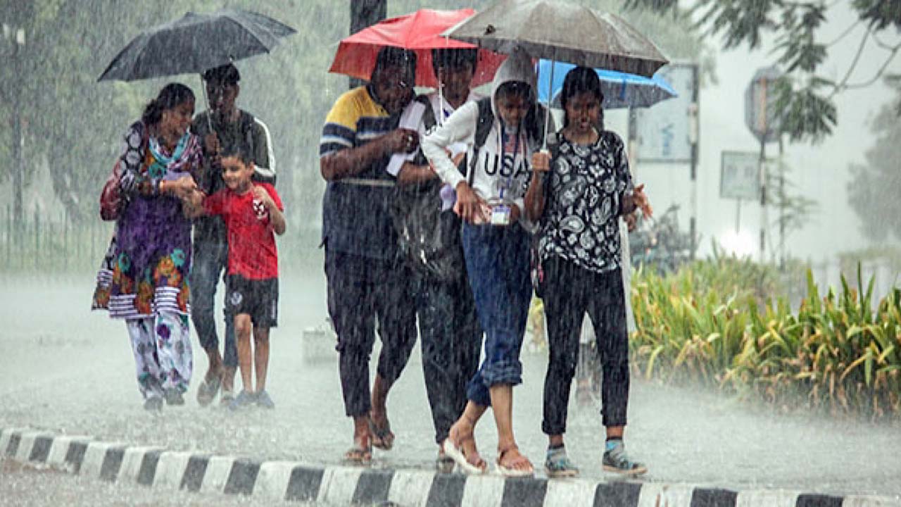 Heavy Rain Alert: నేడు వాయవ్య బంగాళాఖాతంలో అల్పపీడనం.. ఈ నెల 8 వరకు భారీ వర్షాలు