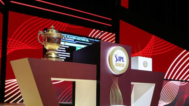 IPL 2025: బీసీసీఐ కీలక నిర్ణయం.. ముంబై ఇండియన్స్‌కు భారీ ప్రయోజనం!