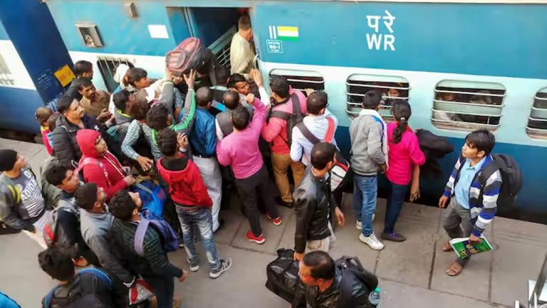 Ashwini Vaishnaw: ఇండియన్ రైల్వేస్ గుడ్ న్యూస్.. పండుగల సందర్భంగా 6,000 ప్రత్యేక రైళ్లు