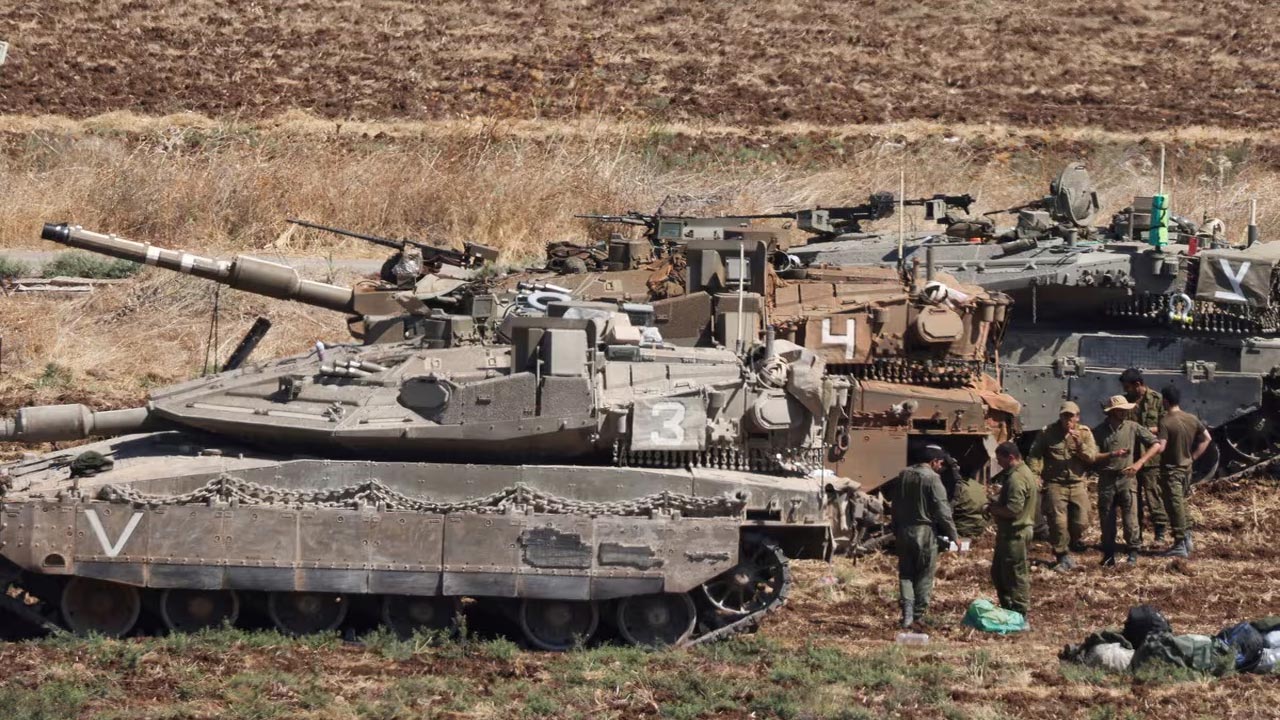 Israel-Lebanon: లెబనాన్‌లోకి ప్రవేశించి దాడి చేసేందుకు ఇజ్రాయెల్ సిద్ధం.. సరిహద్దులో యుద్ధ ట్యాంకులు