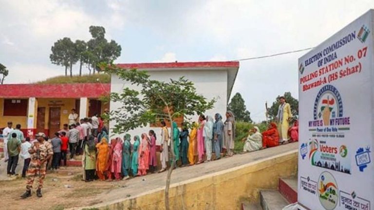 JK Polls: జమ్మూకాశ్మీర్‌లో ప్రశాంతంగా ముగిసిన రెండో విడత పోలింగ్