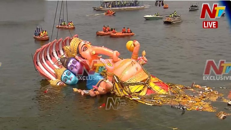 Khairatabad Ganesh: గంగమ్మ ఒడికి ఖైరతాబాద్ గణనాథుడు..