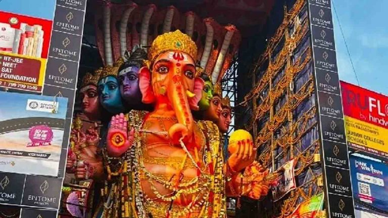 Khairatabad Ganesh: ఖైరతాబాద్ వినాయకుడు వద్ద స్పీడ్ అందుకున్న కర్ర పనులు..