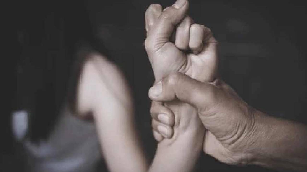 Madhya Pradesh: గర్ల్‌ఫ్రెండ్స్‌తో పిక్నిక్ వెళ్లిన ఇద్దరు ఆర్మీ అధికారులపై దాడి.. ఒకరిపై అత్యాచారం..