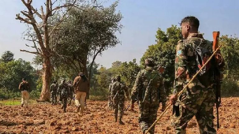 Chhattisgarh: ఛత్తీస్‌గఢ్‌లో భారీ ఎన్‌కౌంటర్.. 9 మంది నక్సల్స్ హతం..