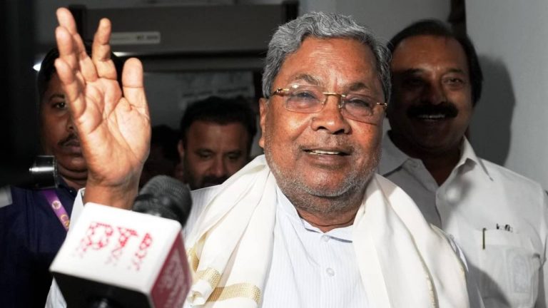 Siddaramaiah : సోషల్ మీడియా కోసం ప్రతినెలా రూ.54 లక్షలు ఖర్చు చేస్తున్న కర్ణాటక సీఎం సిద్ధరామయ్య