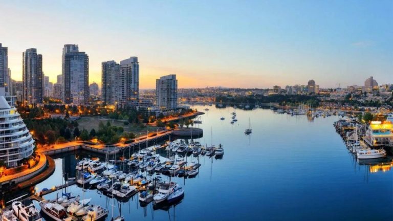 Earthquake : కెనడాలోని బ్రిటిష్ కొలంబియాలో భూకంపం.. తీవ్రత 6.5గా నమోదు