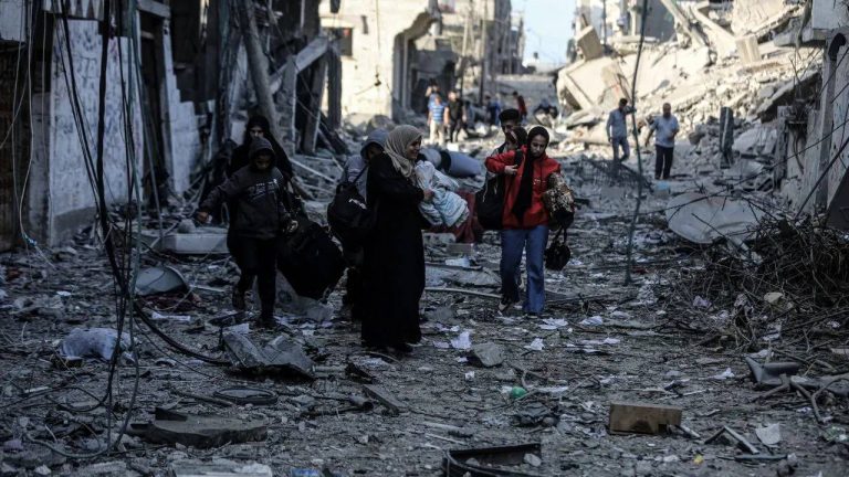 Israel Air Strike : గాజాపై ఇజ్రాయెల్ ఎయిర్ స్ట్రైక్.. నలుగురు పిల్లలతో సహా 16 మంది పాలస్తీనియన్లు మృతి