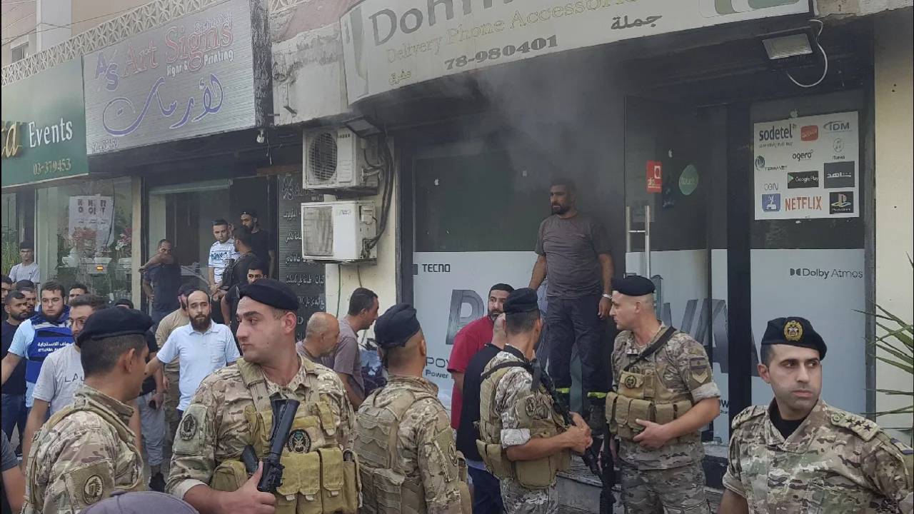 Lebanon : లెబనాన్‌లో వరుసగా రెండో రోజు ‘గాడ్జెట్’ పేలుళ్లు.. ఇళ్లకు మంటలు.. వాహనాల్లో పేలుడు