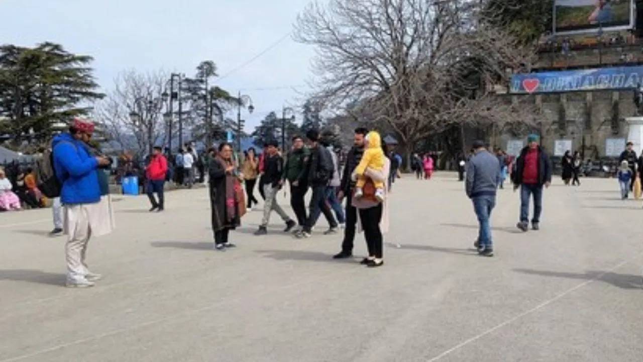 Himachal : మసీదు వివాదం.. సిమ్లాలో 90 శాతం హోటళ్లు ఖాళీ, వ్యాపారులు ఆందోళన