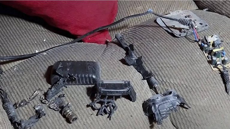 Lebanon Pager Blast:  విమానాలలో పేజర్లు, వాకీ టాకీలు నిషేధం