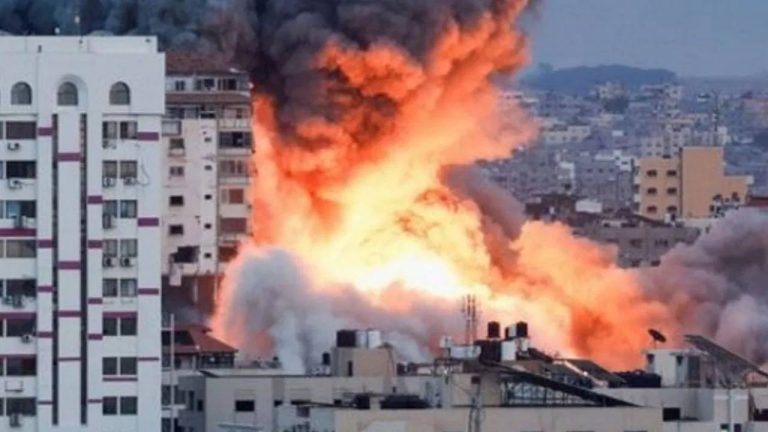 Israel Hezbollah War : లెబనాన్‌పై విరుచుకుపడ్డ ఇజ్రాయెల్.. వైమానిక దాడిలో మృతిచెందిన హిజ్బుల్లా కమాండర్