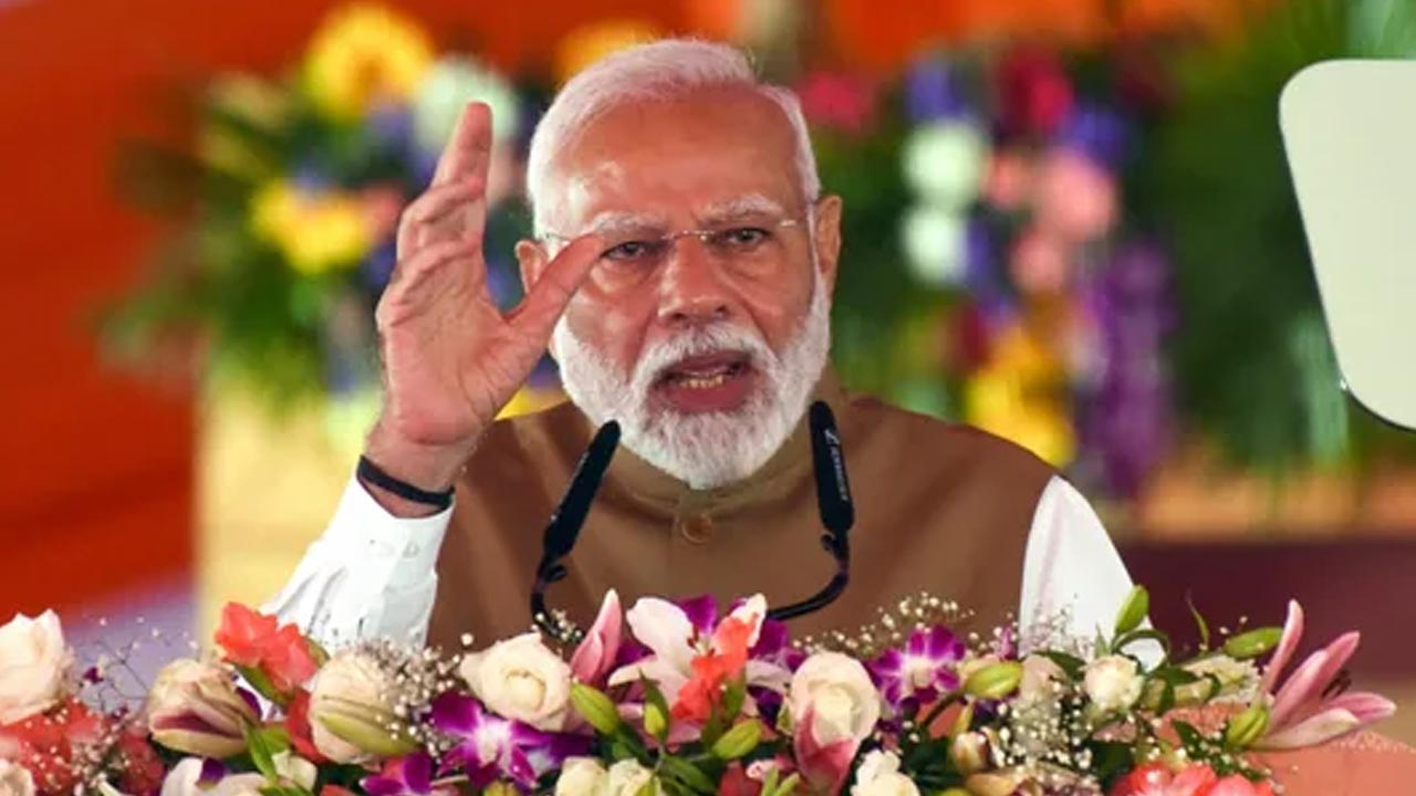 PM Modi: జమ్మూ కాశ్మీర్ యువత బుక్స్, పెన్స్ తీసుకెళ్తుంది.. రాళ్లు కాదు